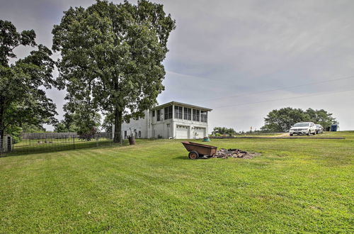 Photo 14 - Traditional Country Home in De Soto w/ Yard