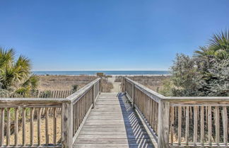 Photo 2 - Airy Oceanfront Myrtle Beach Condo w/ Balcony