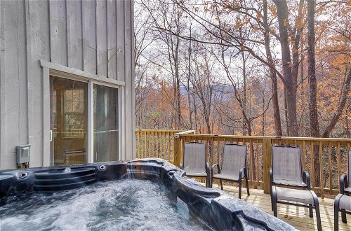 Foto 13 - Updated Cobbly Nob Resort Home w/ Hot Tub