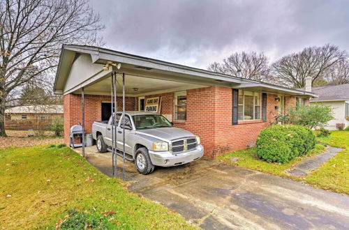 Foto 3 - Cozy Home w/ Grill: Walkable Oxford Location