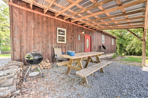 Foto 23 - Charming New Concord Cabin on 50-acre Farm