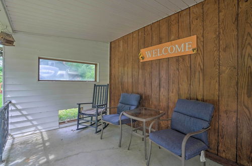 Photo 10 - Quaint Zanesville Home w/ Game Room & Yard