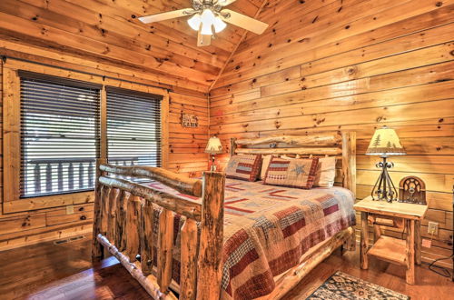 Photo 17 - Smoky Mountain Cabin w/ Game Room & Hot Tub