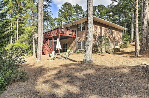 Foto 15 - Rustic Pinehurst House w/ Fire Pit & Game Room