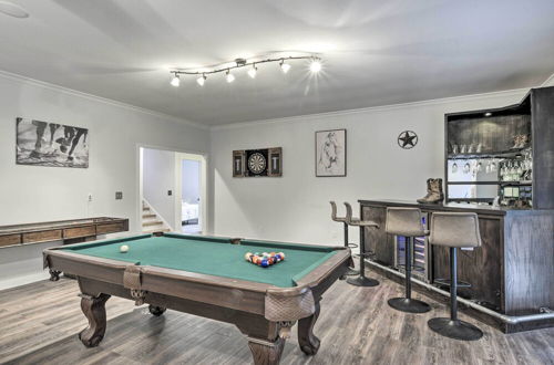 Foto 20 - Rustic Pinehurst House w/ Fire Pit & Game Room