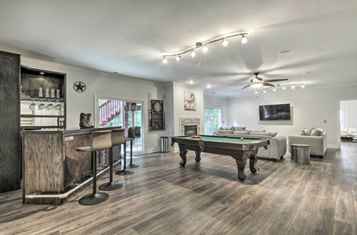 Foto 1 - Rustic Pinehurst House w/ Fire Pit & Game Room