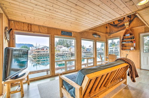 Photo 5 - Serene Seldovia Cabin w/ Deck, Grill & Views