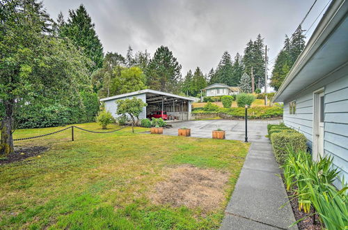 Foto 22 - Quiet Beachfront Family Home w/ Mt. Rainier Views