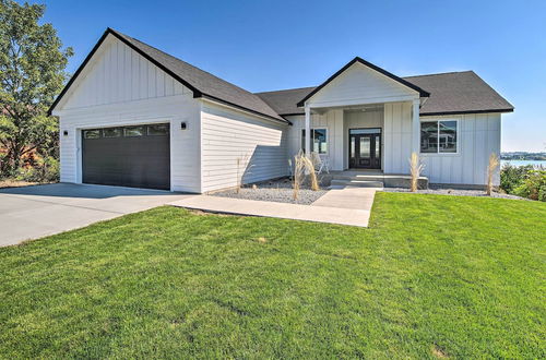 Photo 43 - Picturesque Moses Lake House w/ Boating Dock