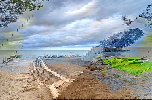 Foto 20 - Lake Huron House w/ Grill + Beach Access