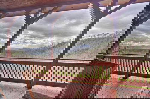 Foto 35 - Mtn-view Haven w/ Hot Tub & Bar in Sevierville