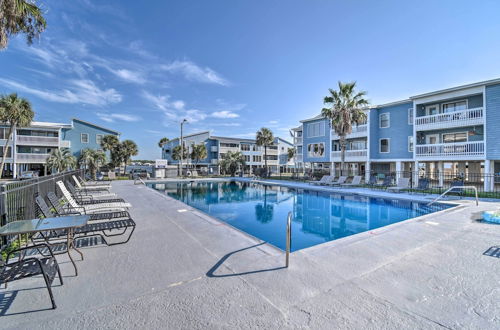 Photo 1 - Gulf Shores Condo: Private Balcony & Beach Views