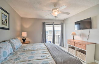 Photo 3 - Gulf Shores Condo: Private Balcony & Beach Views