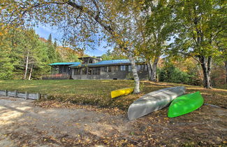 Foto 2 - Peaceful Lakefront Escape With Deck and Kayaks