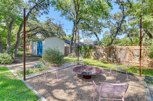 Foto 8 - Modern Austin Home w/ Yard ~ 1 Mi From Acl