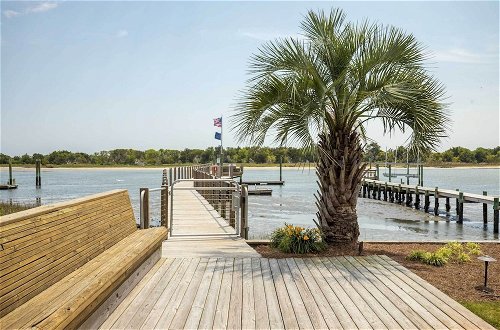 Foto 24 - Beaufort Townhome w/ Game Room: 8 Mi to Beaches