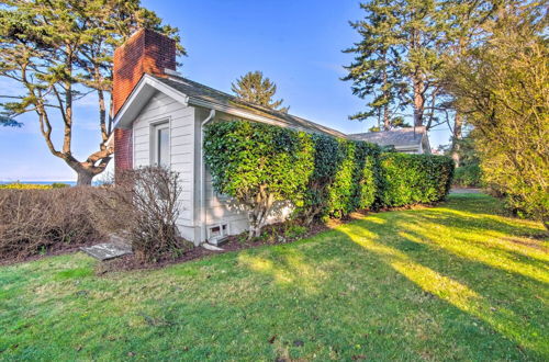 Foto 5 - Cliffside Lighthouse Beach Home w/ Ocean View