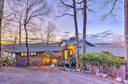 Foto 16 - Brevard Home w/ Panoramic Lake & Mountain Views
