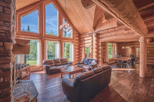 Photo 12 - Executive Plus 44 - Majestic log Chalet With hot tub Sauna Heated Pool and Close to Activities