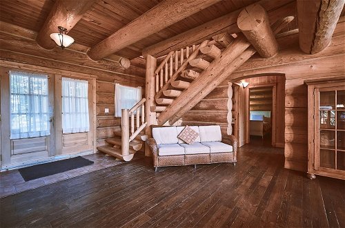 Foto 11 - Executive Plus 44 - Majestic log Chalet With hot tub Sauna Heated Pool and Close to Activities