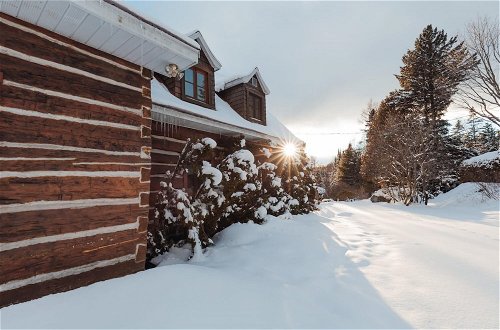 Photo 3 - Manoir du Canard - 1800s Authentic Quebecois log Home With Modern Amenities