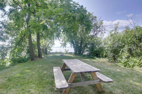 Photo 8 - Cozy Fremont Cottage on Lake Poygan + Fishing Dock