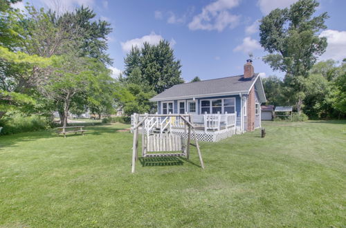 Photo 11 - Cozy Fremont Cottage on Lake Poygan + Fishing Dock