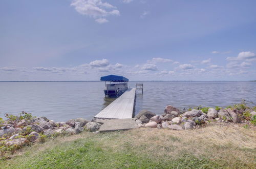 Photo 7 - Cozy Fremont Cottage on Lake Poygan + Fishing Dock