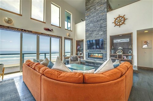 Foto 1 - Oceanfront Home w/ Hot Tub+sauna, 8 Mi. to Newport