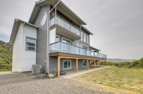 Photo 41 - Oceanfront Home w/ Hot Tub+sauna, 8 Mi. to Newport