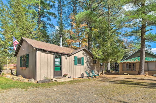 Photo 9 - Lake Pleasant Cabin: 3 Acres, Kayaks & Beach