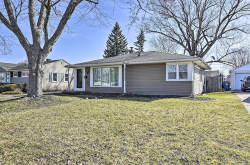 Photo 13 - Renovated Buffalo Home w/ Screened-in Patio