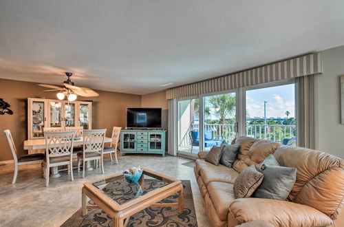 Photo 18 - Indian Shores Condo w/ 2 Balconies & Pool Access