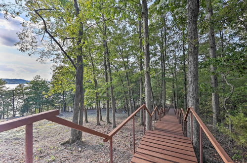 Photo 21 - 'foxtail' Cabin Retreat: Steps to Beaver Lake