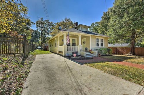 Foto 6 - Charming Charlotte Abode w/ Deck & Fire Pit