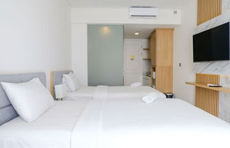 Photo 2 - Best Deal Studio Room At Art Deco Apartment