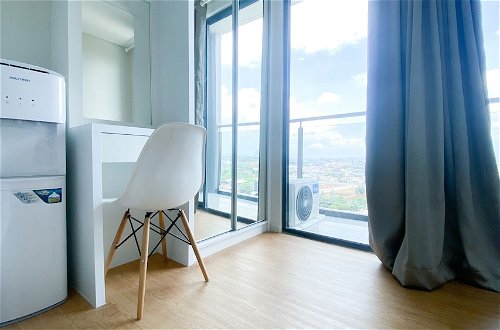 Foto 2 - New And Modern Studio At Daan Mogot City Apartment