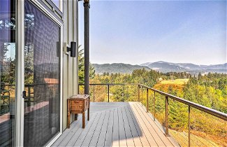 Photo 3 - 'gorge Retreat' - Modern Carson Home w/ Mtn Views