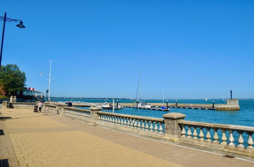 Photo 14 - Boat House Located in the Sailing Mecca of Cowes