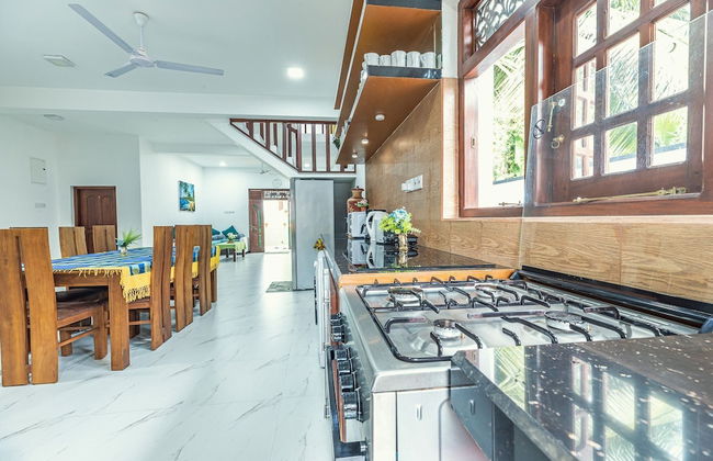 Villa Talpe Home Stay Inviting 4 b&b and Pool - Foto 13