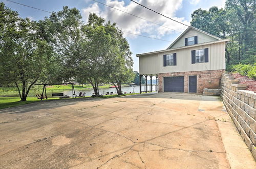 Photo 2 - Waterfront Lay Lake Retreat W/dock & 3 Piers