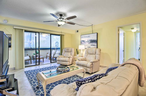 Foto 10 - Breezy Siesta Key Condo w/ Bay Views & Pool