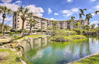 Photo 3 - Breezy Siesta Key Condo w/ Bay Views & Pool