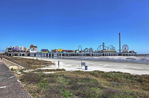 Photo 9 - Colorful Galveston Retreat Steps From Beach & Pool