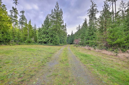 Foto 31 - Lopez Island Hideaway w/ Coastal Views + Deck