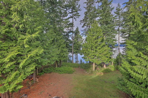 Foto 11 - Lopez Island Hideaway w/ Coastal Views + Deck