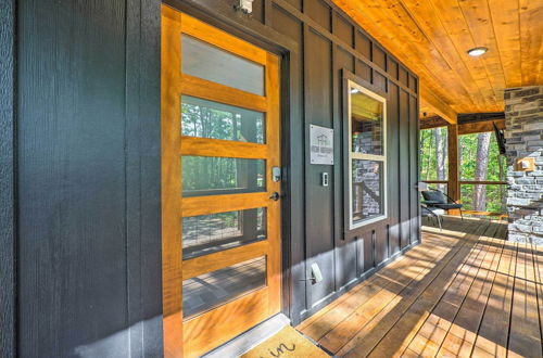 Photo 22 - Chic Broken Bow Cabin With Hot Tub & Gas Grill