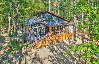 Photo 1 - Chic Broken Bow Cabin With Hot Tub & Gas Grill
