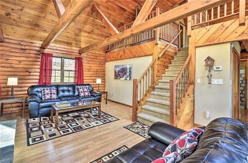 Foto 25 - Secluded Pleasant Mount Cabin w/ Deck & Fireplace