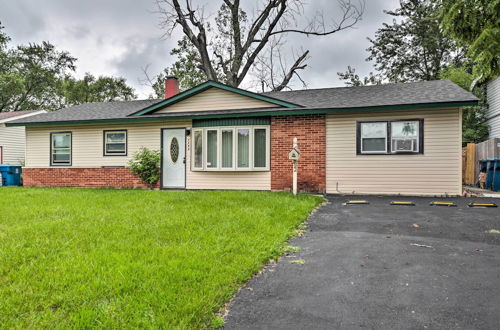 Photo 29 - Charming Sauk Village Ranch Home w/ Fireplace